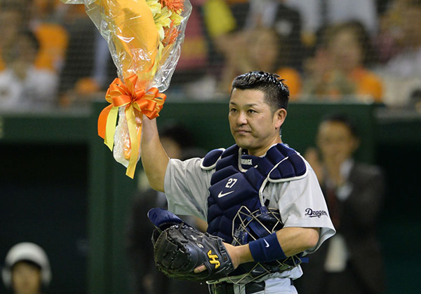 谷繁監督兼選手が3000試合出場