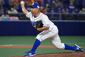 8回表に今季初登板、1イニングを3人で抑えた谷元投手
