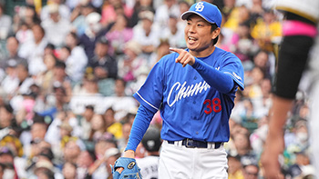 先発し5イニングを投げ1失点の松葉投手