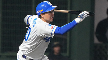 勝ち越しタイムリーを放った山本選手