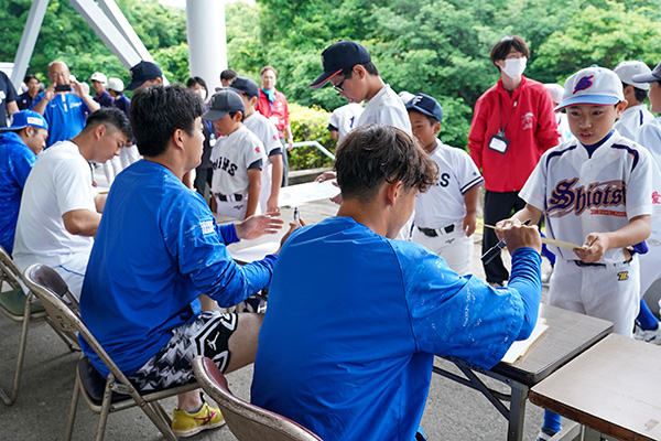 選手サイン会の様子