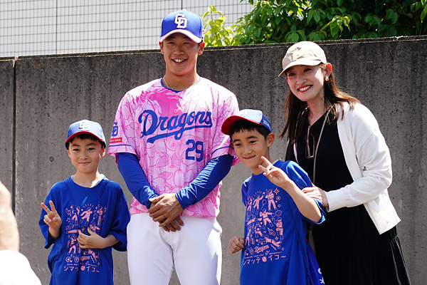 選手と写真撮影会 辻本選手