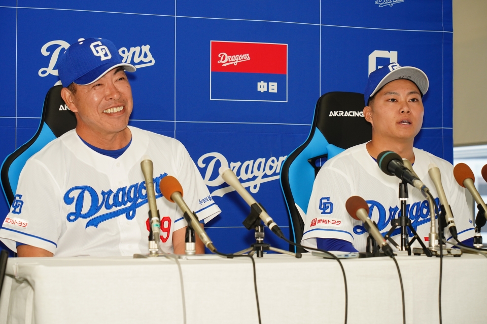近藤投手、井上監督