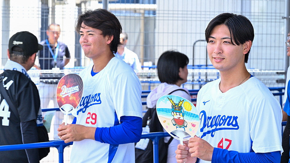選手がお出迎え