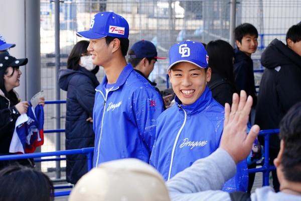 森駿太選手・高橋幸佑投手によるお出迎え