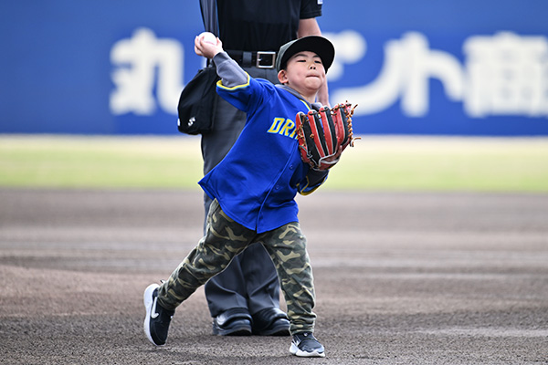 スカウト始球式